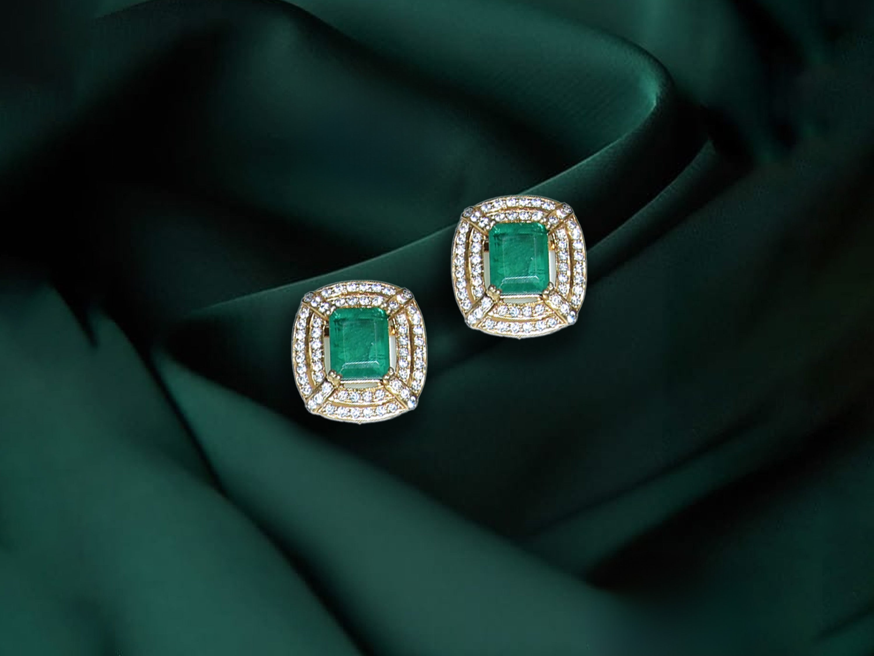 Elegant Emerald Green Square Stud Earrings