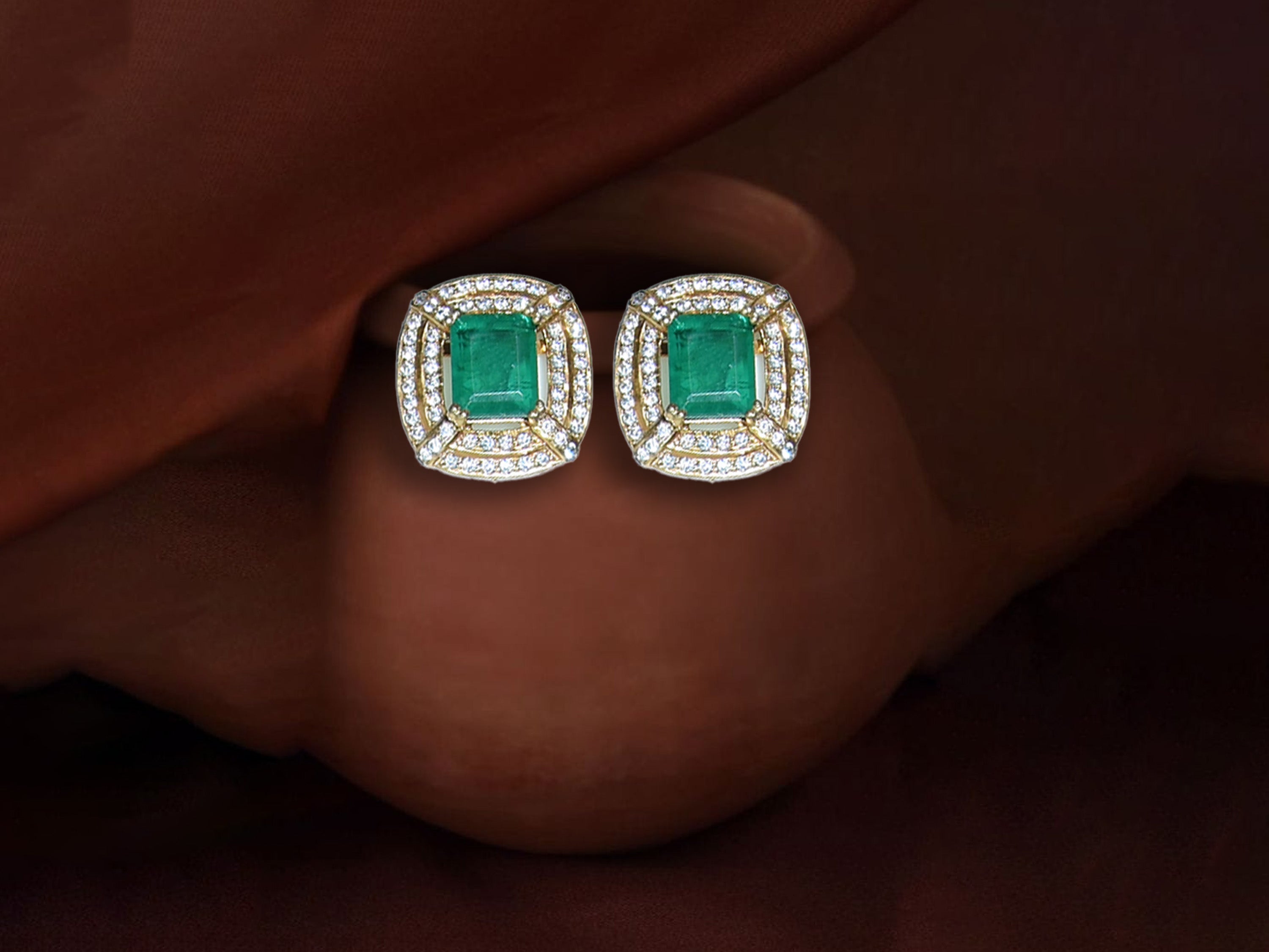 Elegant Emerald Green Square Stud Earrings
