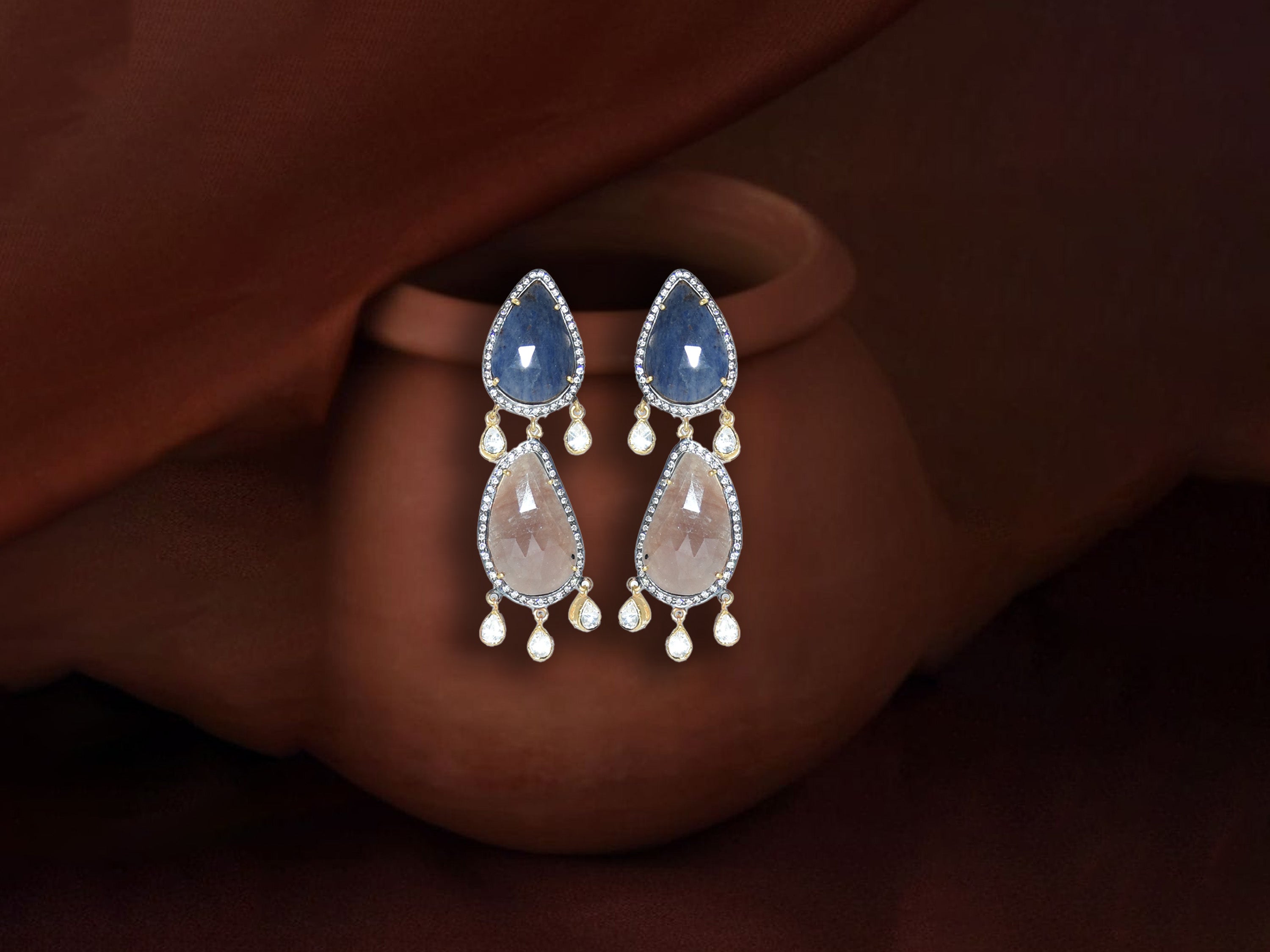 Elegant Dual-Tone Tear Drop Earrings