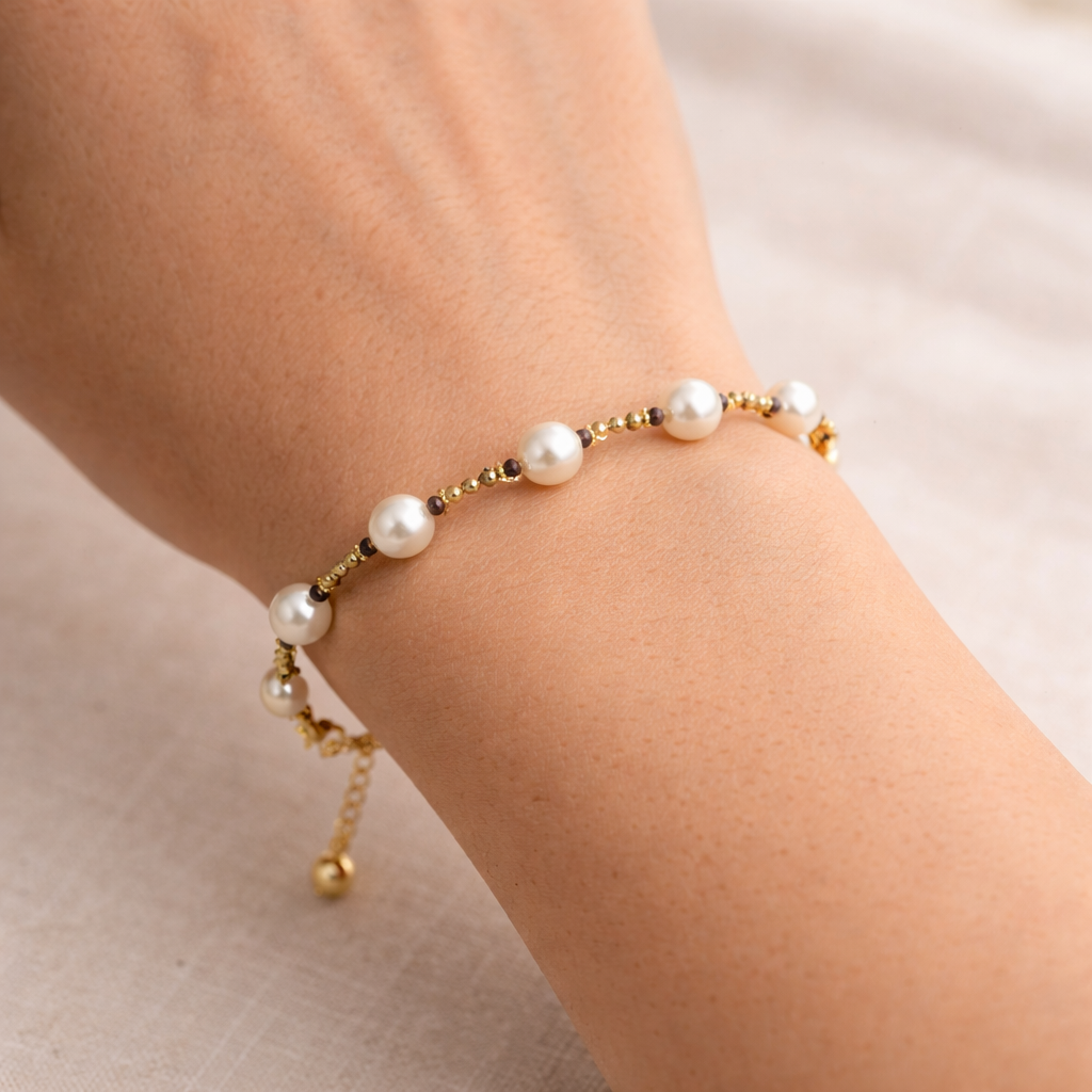 Pearl Radiance Bracelet – Subtle Luxury for Everyday Elegance