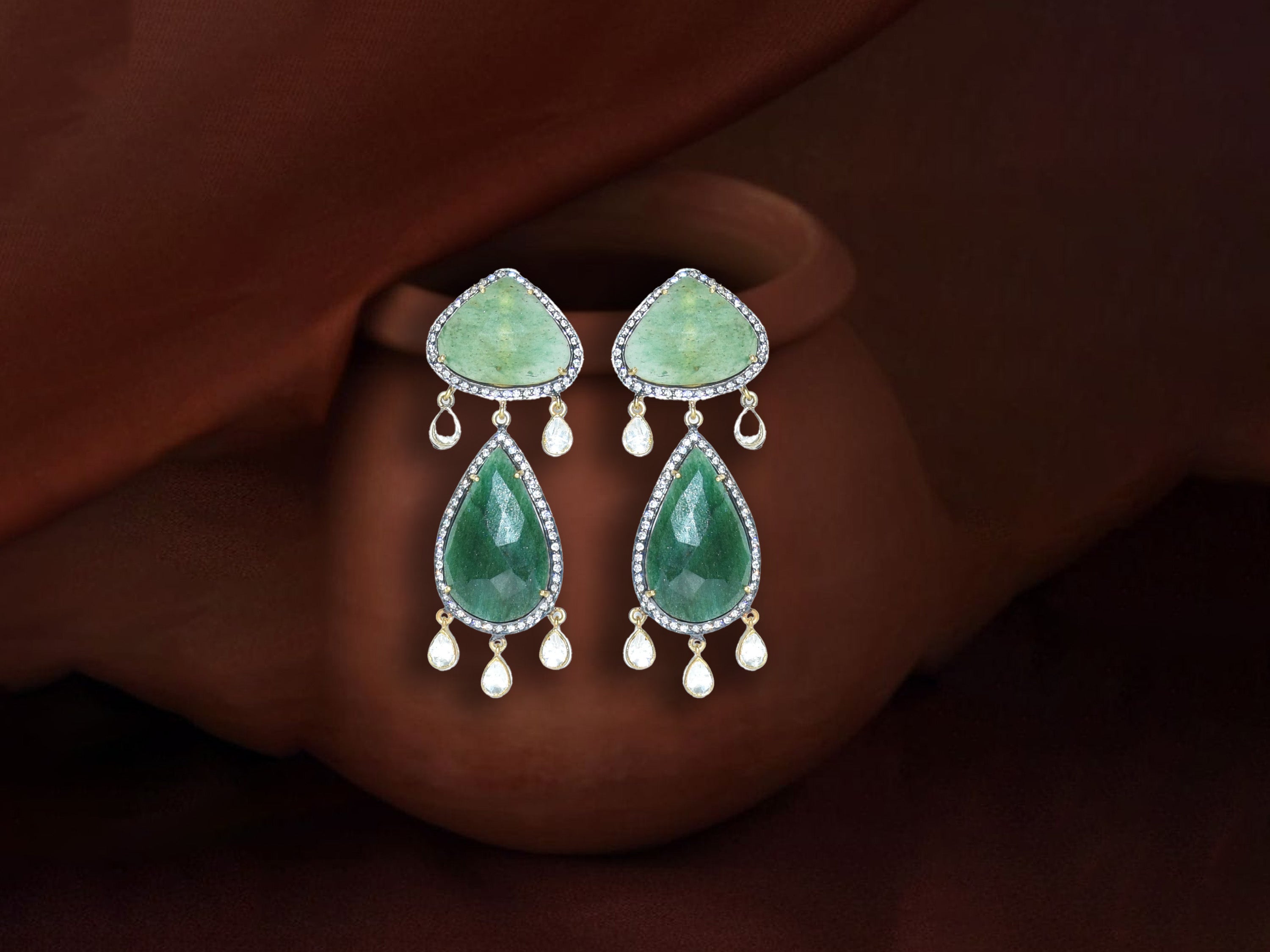 Mesmerizing Green Gemstone Sapphire Teardrop Earrings