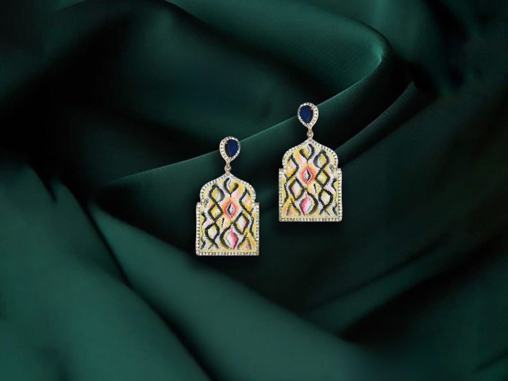 Designer Enamel Stone Earrings – Artistic Pattern Drop Design